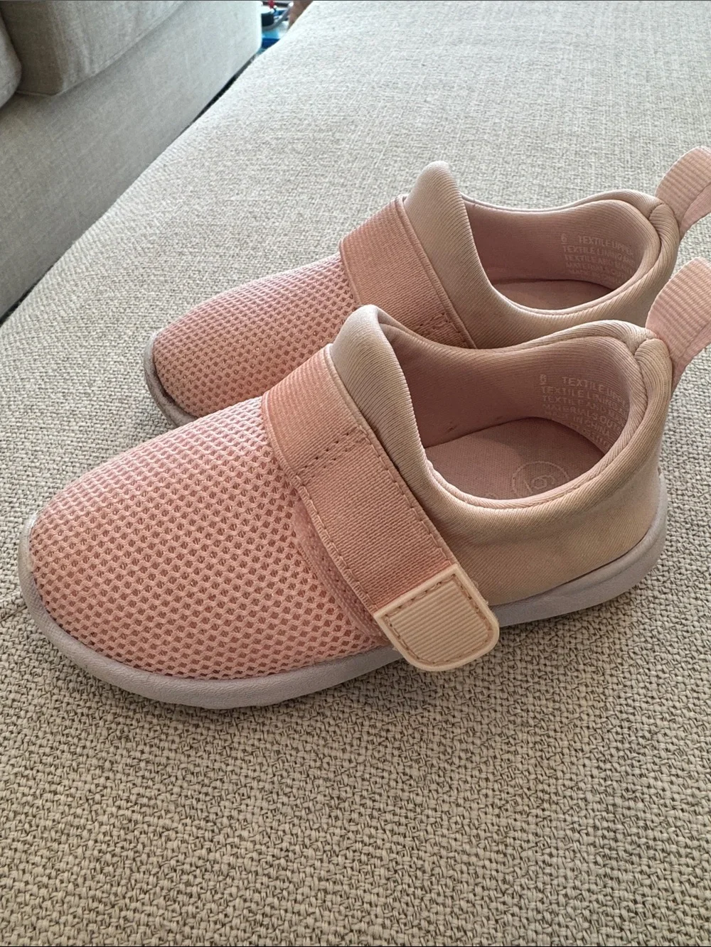 Cat & Jack Water Shoes Sparkle pink